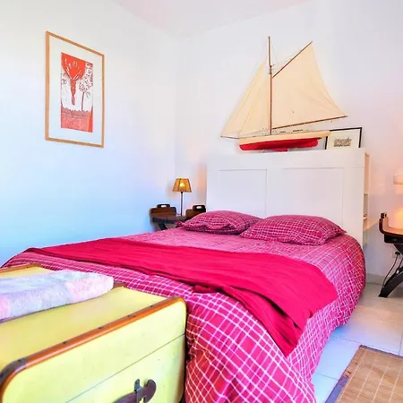 Casa de Férias 2 Bedroom Gorgeous In Aigues-Mortes