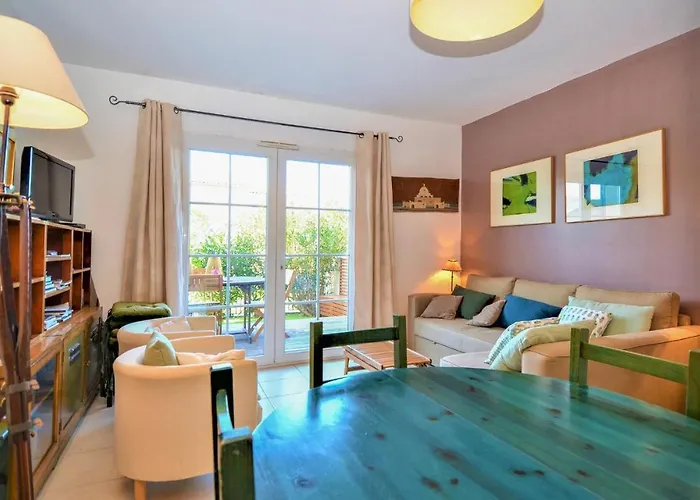 2 Bedroom Amazing In Casa de Férias Aigues-Mortes