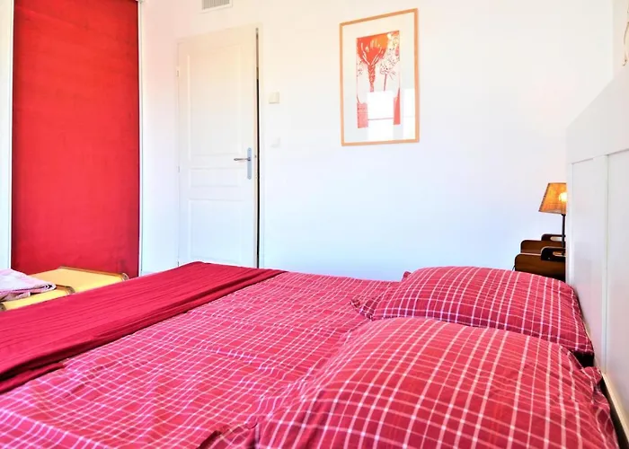 Casa de Férias 2 Bedroom Amazing In *