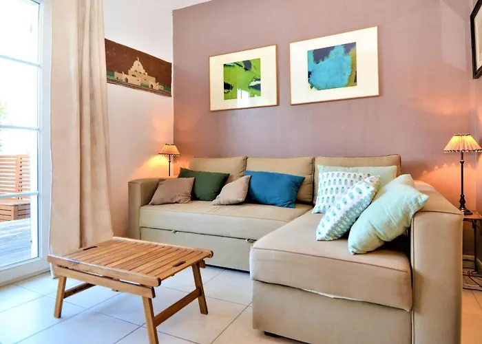2 Bedroom Amazing In Casa de Férias *